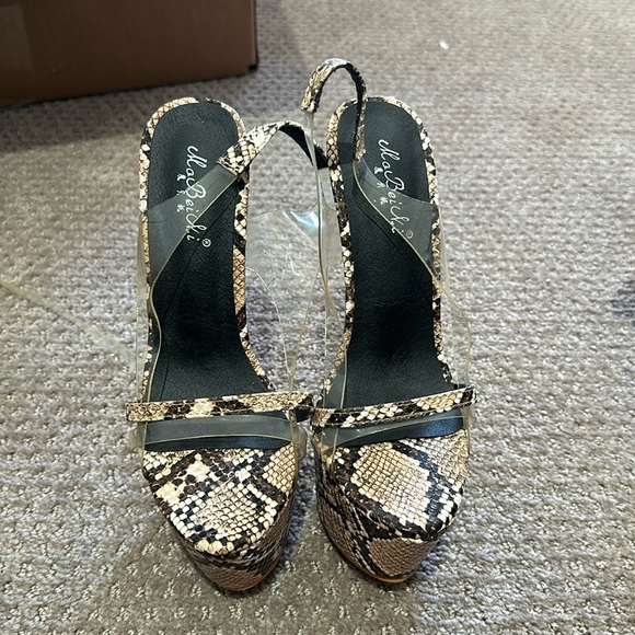 SNEAK SKIN HEELS Size 35-36 high 22-25cm NEW - Picture 1 of 5